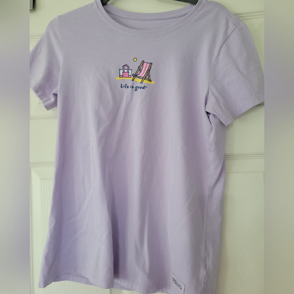 Life is Good Women Short Sleeve Vintage Crusher Tee Beach Chair Purple Medium